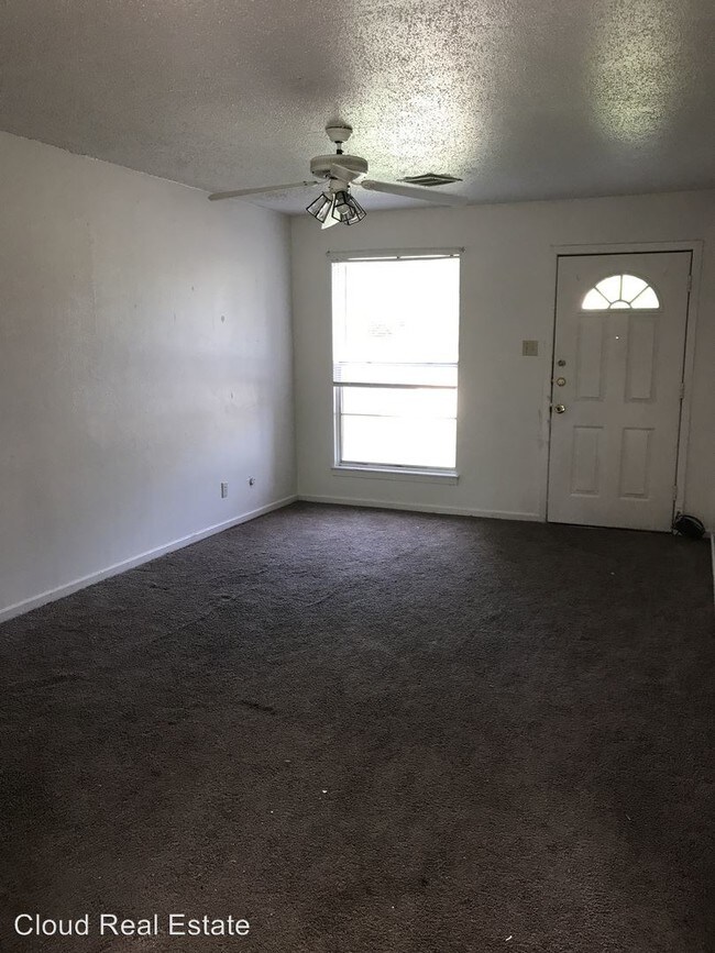 Building Photo - 3 br, 1 bath House - 1504 S W.S. YOUNG DRIVE