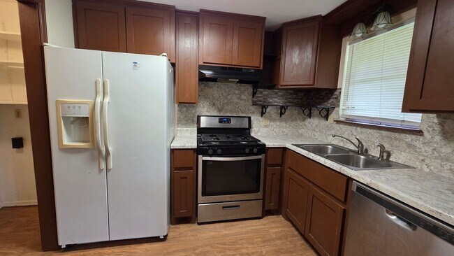 Foto del edificio - Great 3 Bed 1 Bath Home!  $995 Per Month!