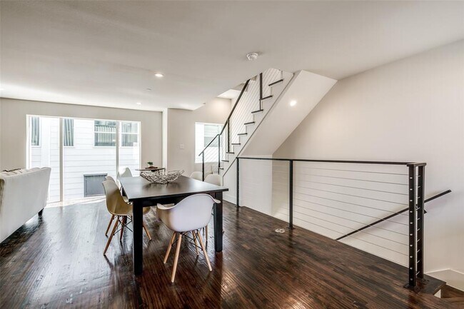 Foto del edificio - 5719 Lindell Ave