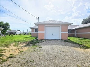 Building Photo - 1114 Harry Ave S