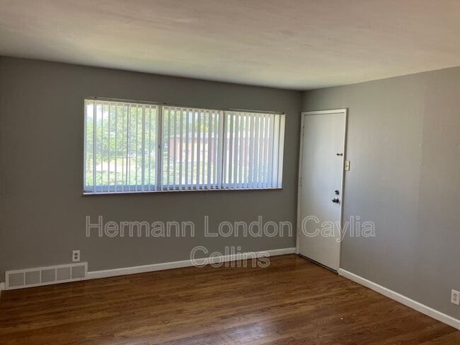 Building Photo - 7406 Olian Dr