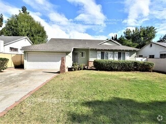 Building Photo - 8852 Casaba Ave