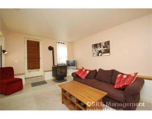 Building Photo - 9/1 No Fee! Symphony Rd 3BR/1BA, laundry in unit!