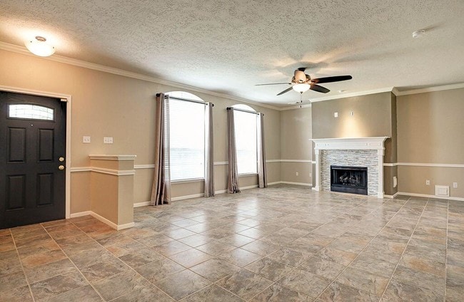 Building Photo - 1409 El Camino Village Dr