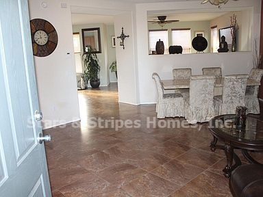 Building Photo - Comfort zone for you and your family