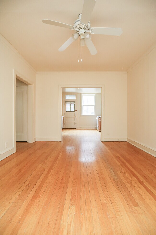 Foto del edificio - 4907 N Glenwood Ave