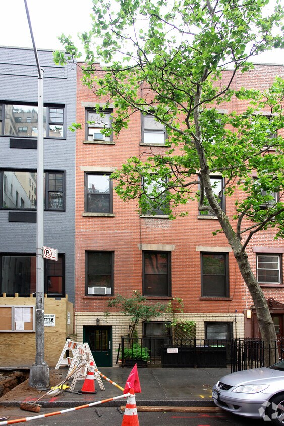 Foto del edificio - 308 W 22nd St