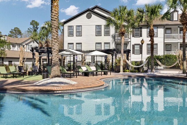 Building Photo - Vinoy at St Johns