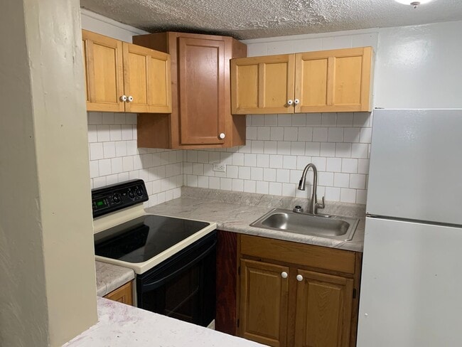 Foto del edificio - Recently updated Reading City 2 bedroom to...