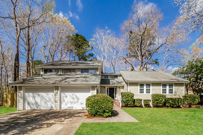 Foto principal - Wonderful 3 bed, 2 bath in Goose Creek, SC!