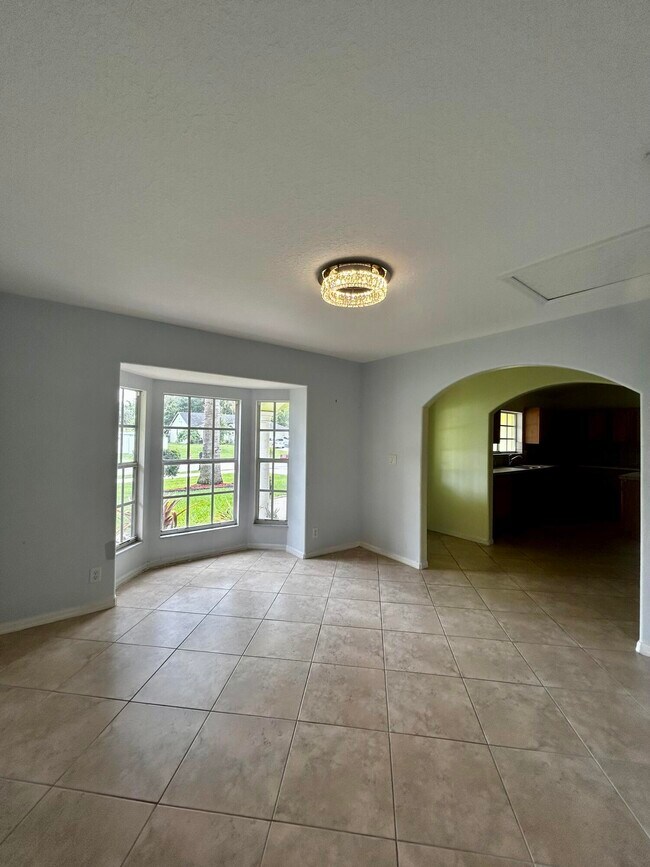 Foto del edificio - 1658 SW Import Dr