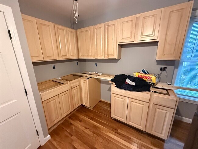 Foto del edificio - 321 Wood Ave