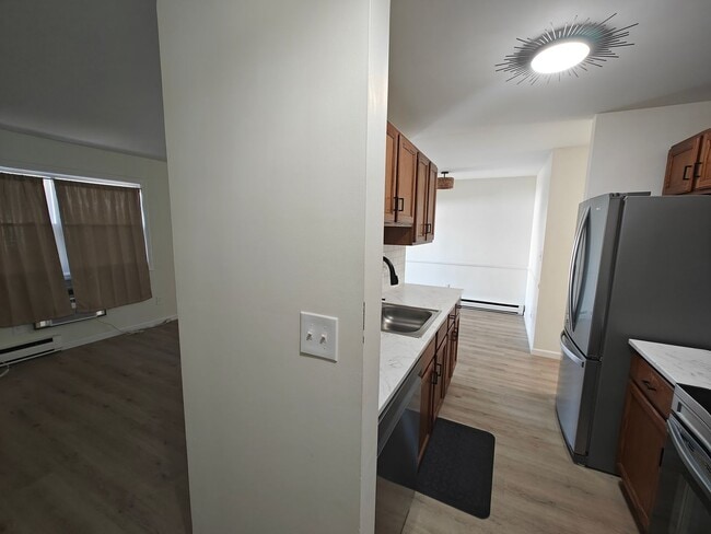 Building Photo - 11 Marion Ave