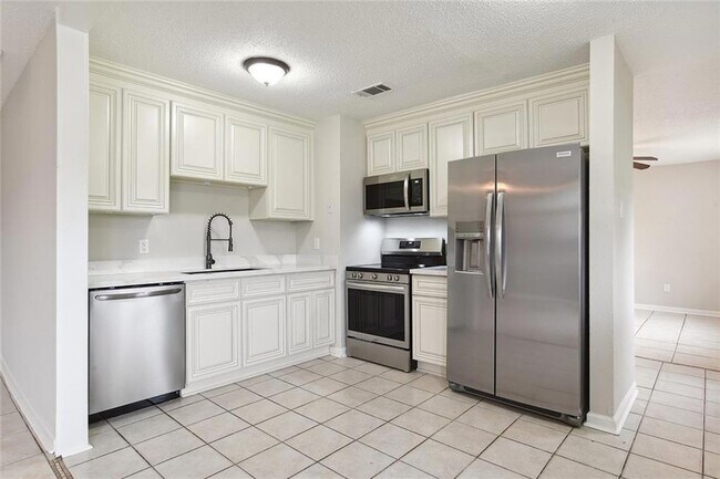 Foto del edificio - 2808 Pritchard Rd