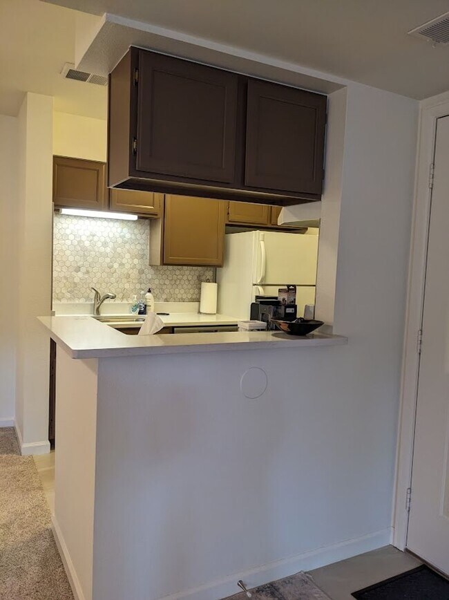 Foto del edificio - Hunters Creek Condos