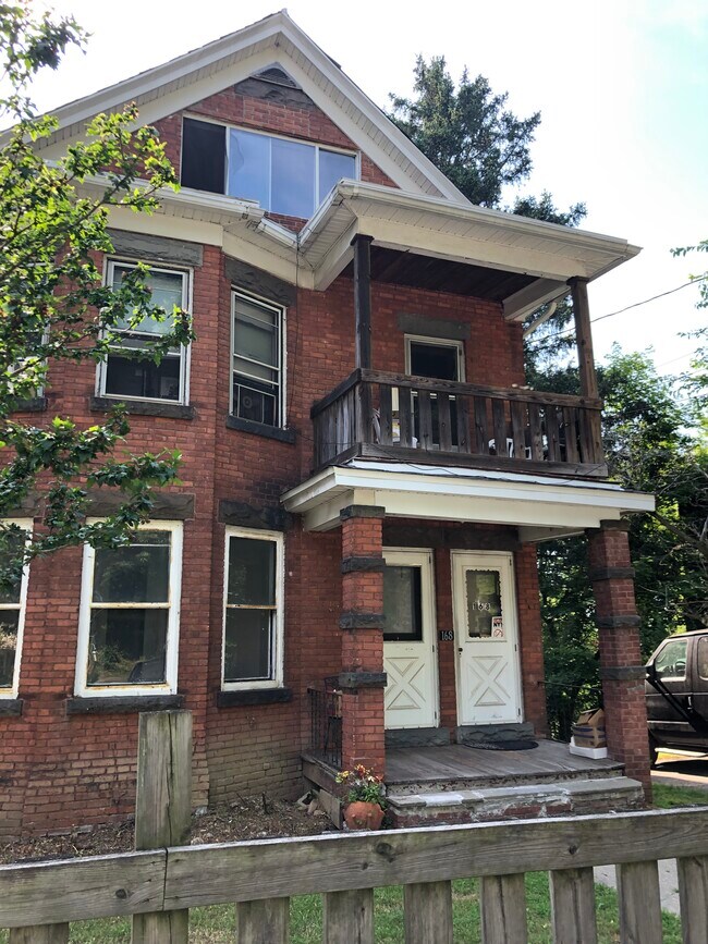 Foto del edificio - 168 N Clinton St