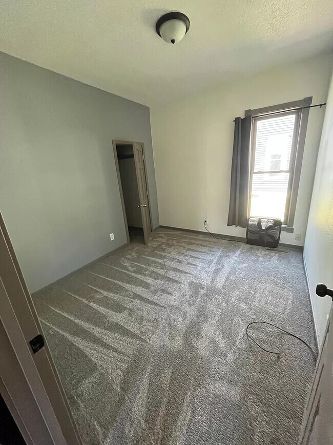 Foto del edificio - 2402 Pierce St NE