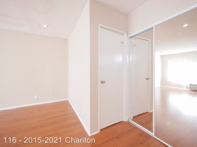 Interior Photo - 2015 Chariton St