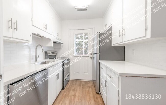 Foto del edificio - Comfy Condo within walking distance to She...