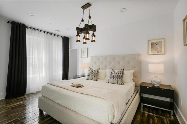 Foto del edificio - 6550 Powers Ferry Rd NW
