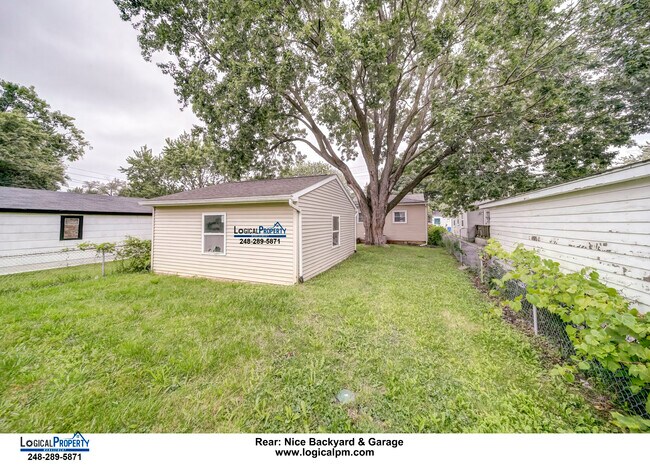 Building Photo - ption	3 Bed/1 Bath Ranch w/New Gas Stove F...