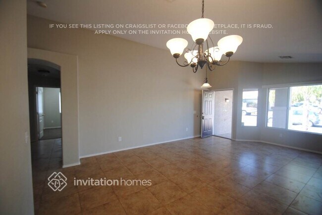 Foto del edificio - 4073 E Princeton Ave