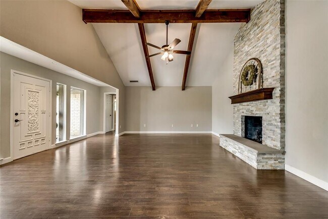 Building Photo - 972 Trophy Club Dr