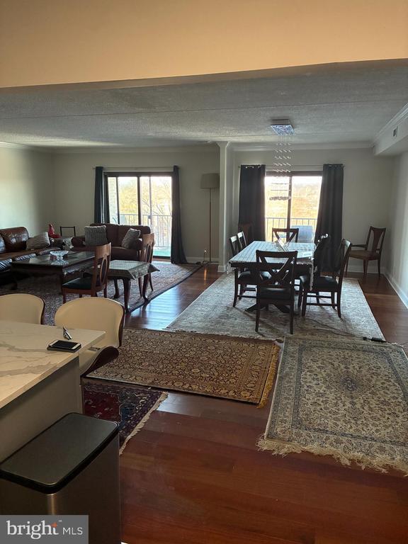 Building Photo - 20536 Valley Forge Cir