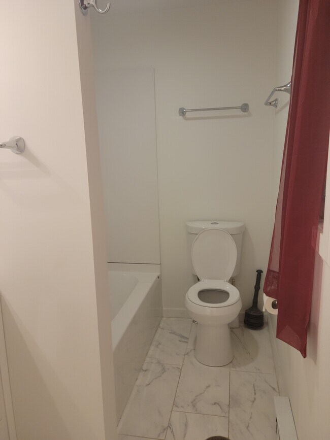 Bathroom - 307 Willow Ave