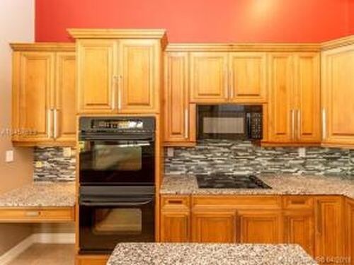Foto del edificio - 13722 NW 11th Ct