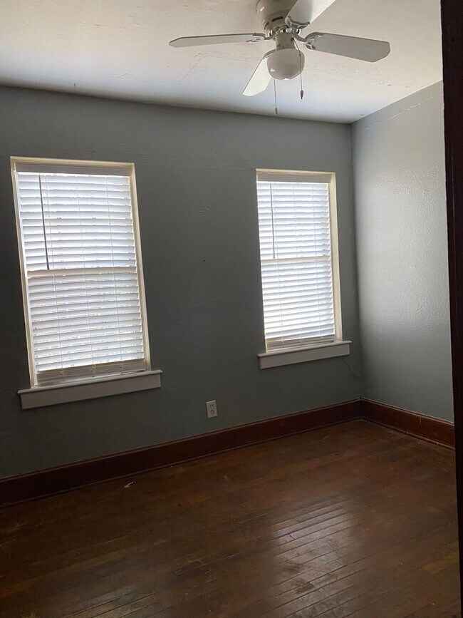 Foto del edificio - NEAR TMH/LEON HIGH