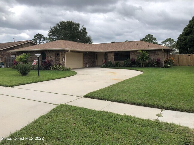 Foto del edificio - 3137 Village Park Dr