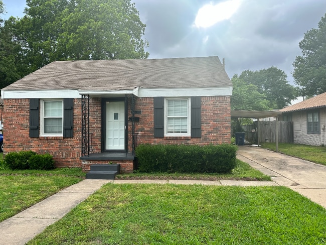 Building Photo - 1338 S Pittsburg Ave