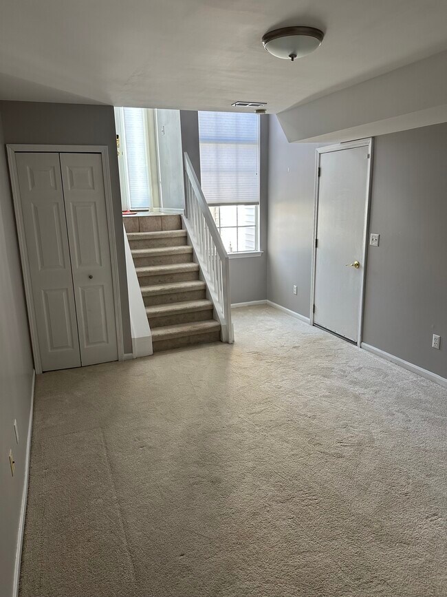 Foto del edificio - 49467 Pointe Xing