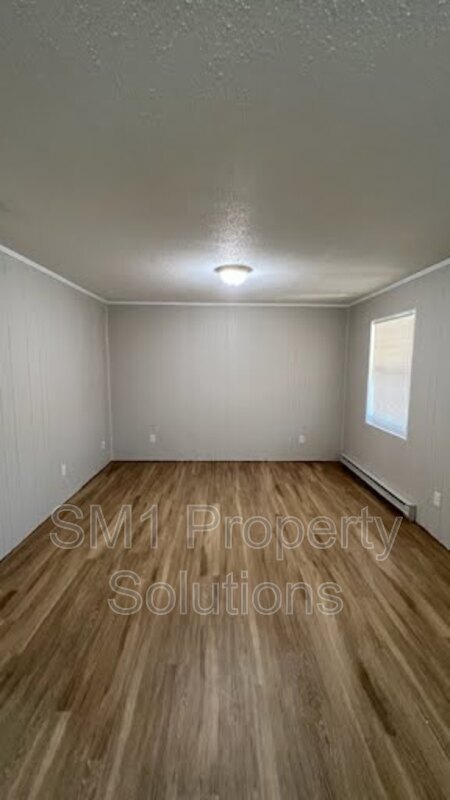Building Photo - 1708 Green Oaks Dr SE