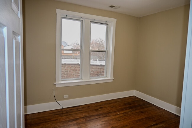 Foto del edificio - 1431 S Tripp Ave