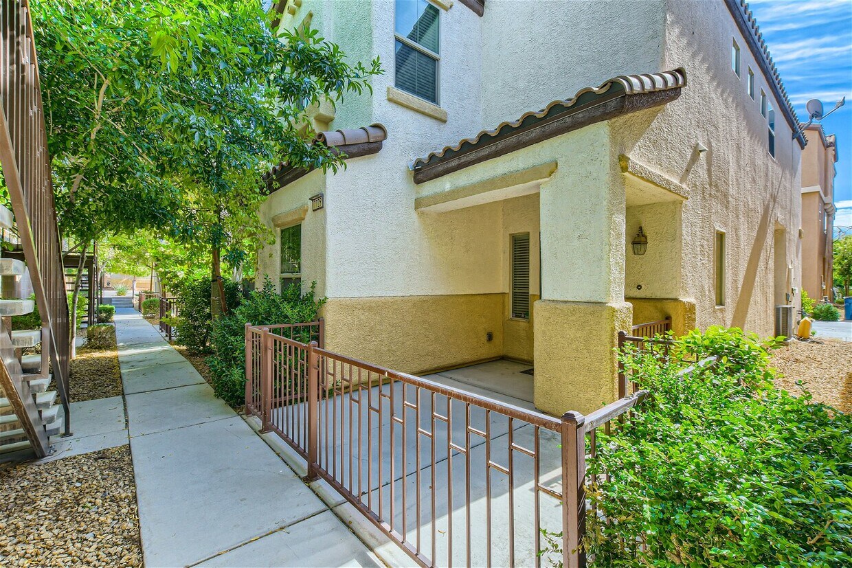 7725 Blended Stitch Ct, Las Vegas, NV 89149 House Rental in Las Vegas, NV