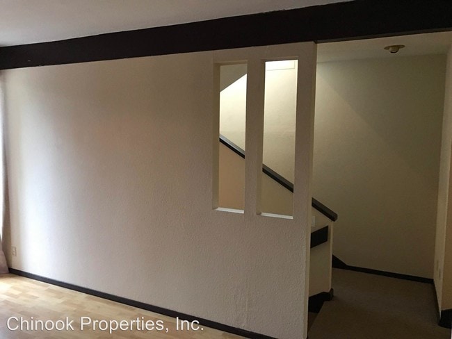 Building Photo - 3444 Willamette St