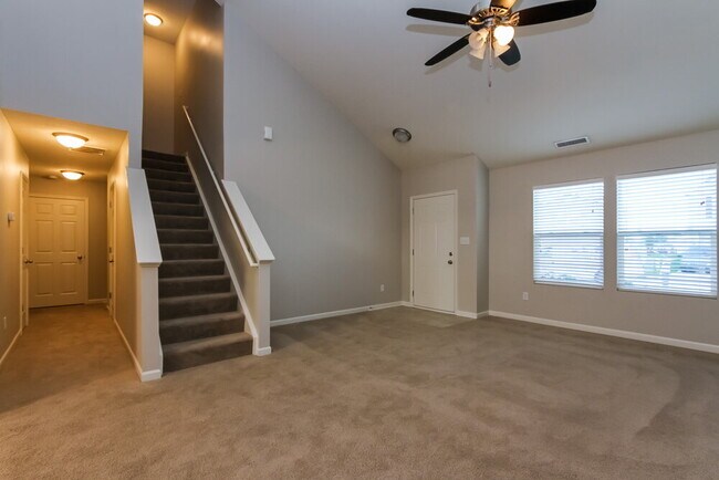 Building Photo - 8002 States Bend Dr