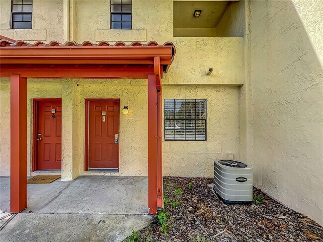 Foto del edificio - 10288 Turkey Lake Rd