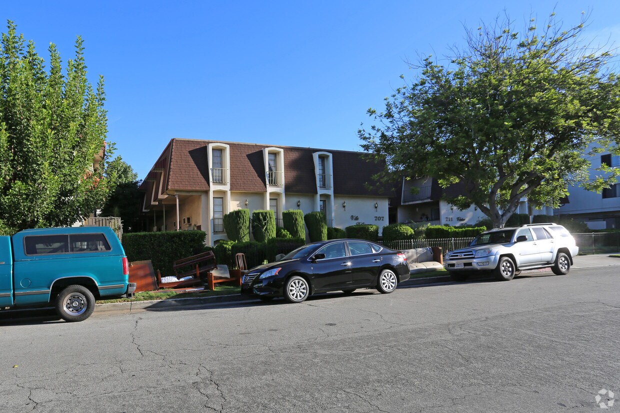 Primary Photo - 707 Orange Grove Ave