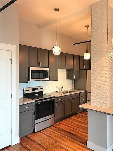Foto del edificio - 127 N. Greene Street Unit 503