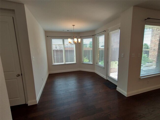 Foto del edificio - 4524 Del Rey Ave