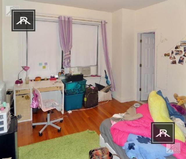 Foto del edificio - 4 bedroom in Brighton MA 02135
