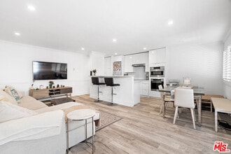 Building Photo - 2884 Sawtelle Blvd
