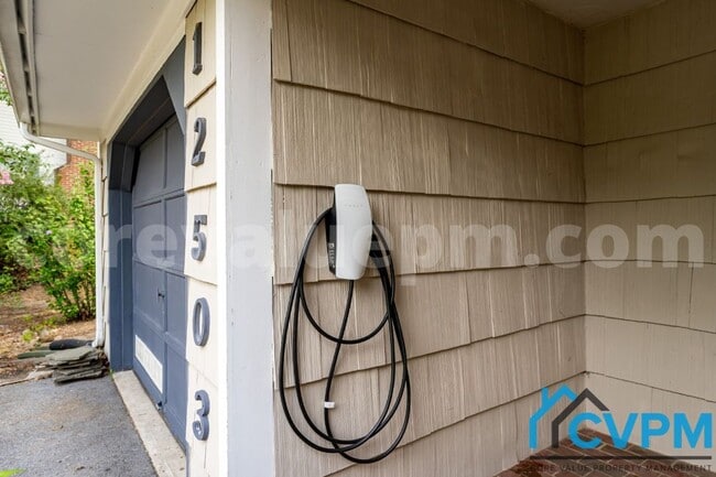 Building Photo - 12503 Windover Turn