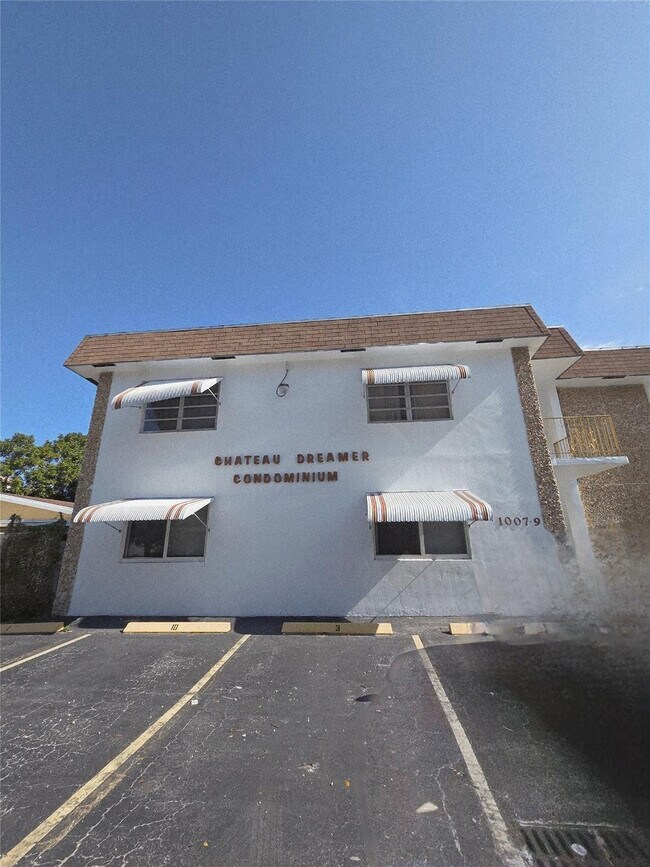 Building Photo - 1007 N 19th Ave