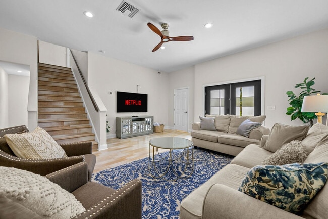 Foto del edificio - 4917 Remington Dr