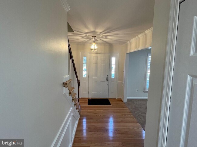 Building Photo - 967 Rustling Oaks Dr