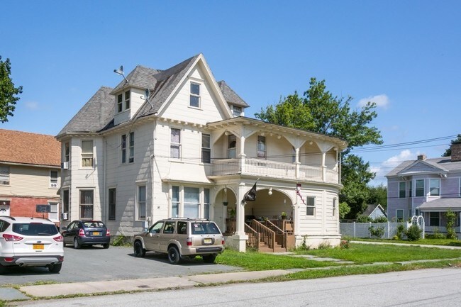 Building Photo - 14 Ferguson Ave